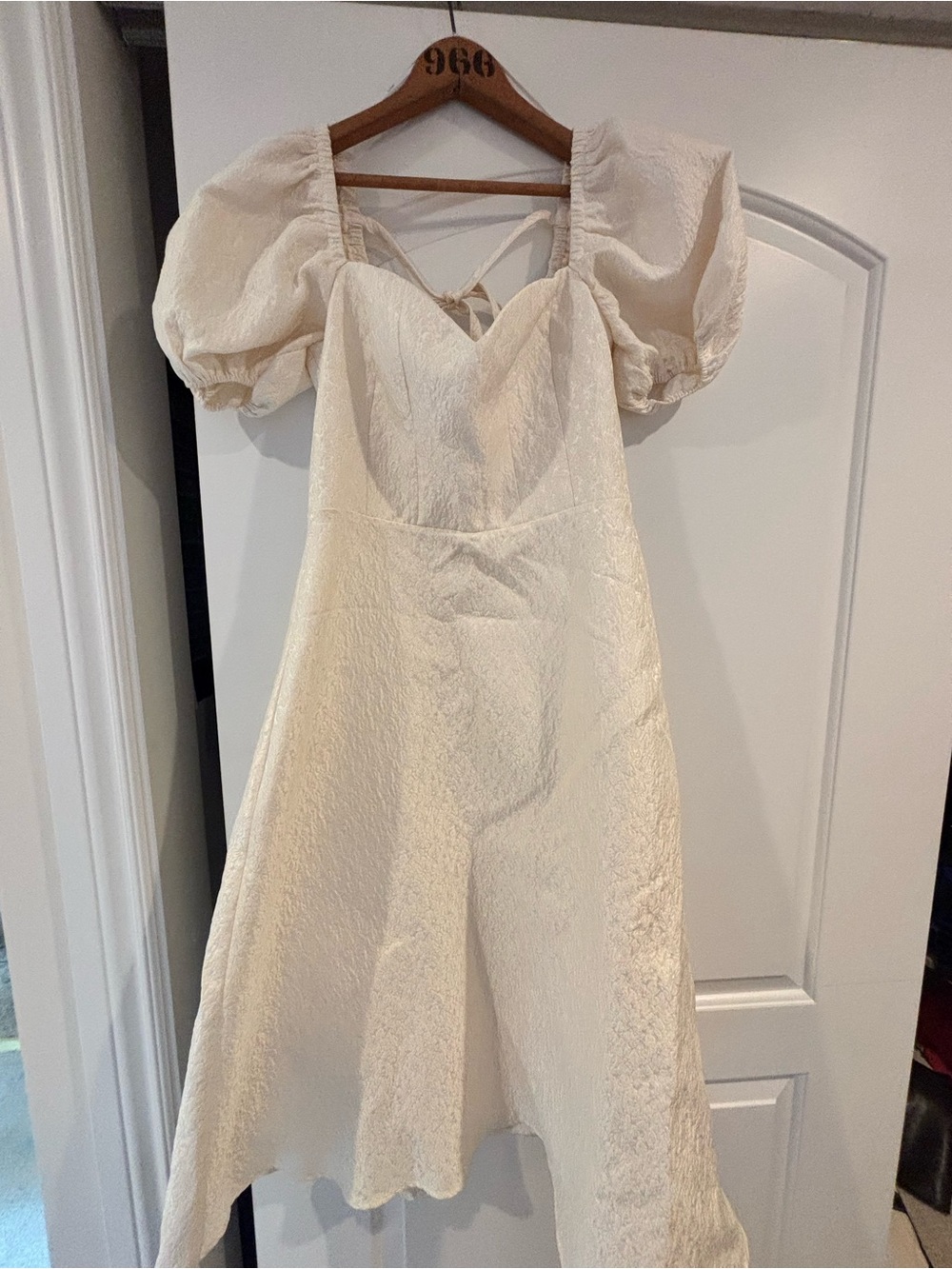 Lulu's Cream Puff-Sleeve Sweetheart Midi Dress